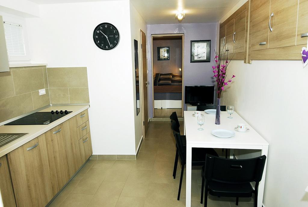 Apartments Maslina Primosten Ngoại thất bức ảnh