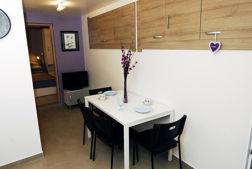 Apartments Maslina Primosten Ngoại thất bức ảnh