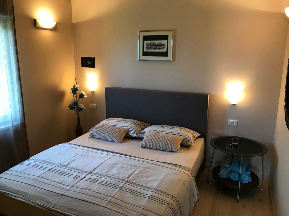 Apartments Maslina Primosten Ngoại thất bức ảnh